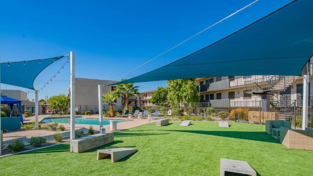Gorgeous Cozysuites In Camelback With Pool Parking Apartemen *