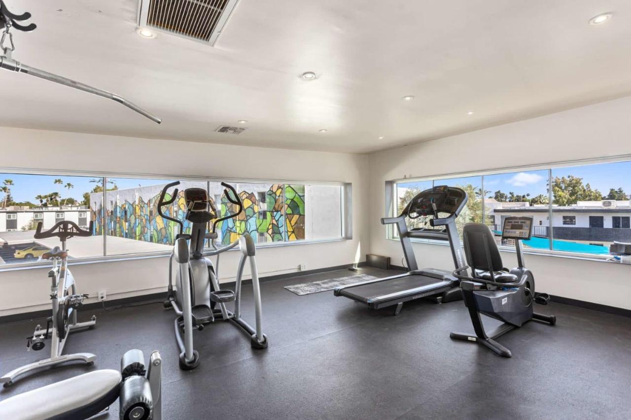 Gorgeous Cozysuites In Camelback With Pool Parking Apartemen